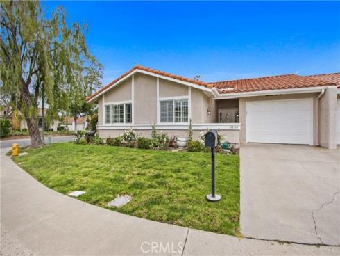 28161 Via Chabas , Mission Viejo, CA