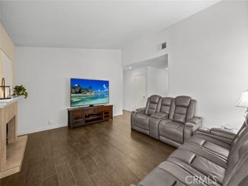 23291 Via Gaudix , Mission Viejo, CA