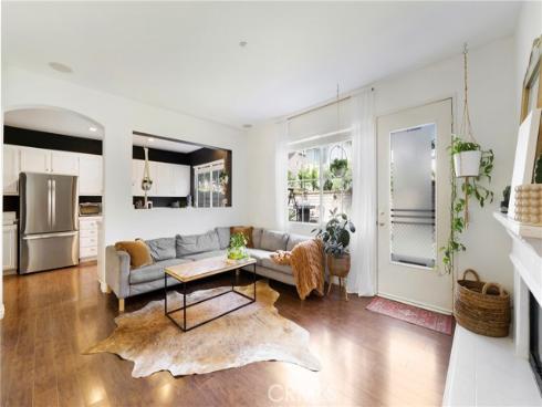 242 Knoll , Mission Viejo, CA