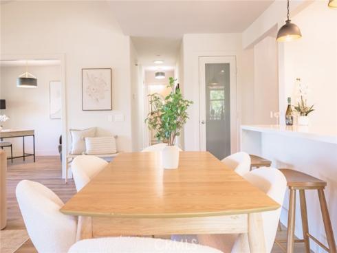 23586  Villena  , Mission Viejo, CA