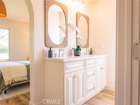 23586  Villena  , Mission Viejo, CA