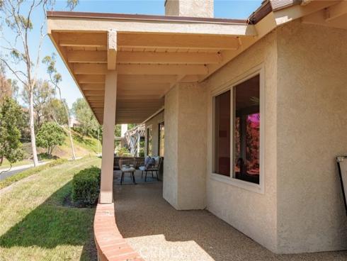 23586  Villena  , Mission Viejo, CA