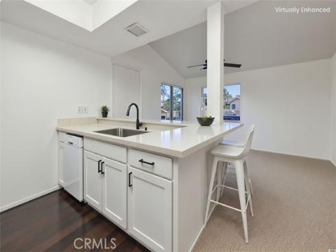 23301 La Crescenta , Mission Viejo, CA