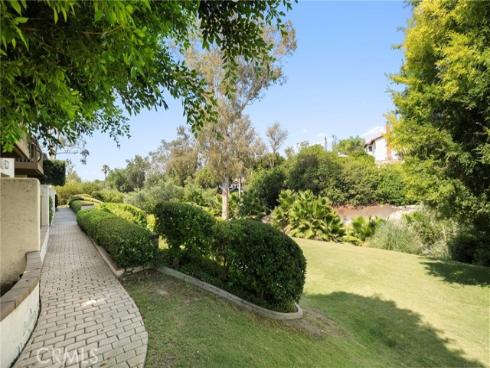 25805  Marguerite  B102 , Mission Viejo, CA