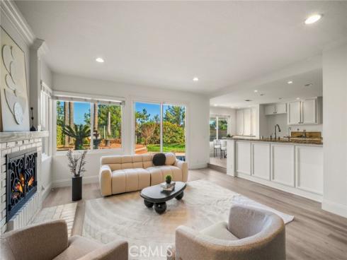 26732  Trasmiras  , Mission Viejo, CA