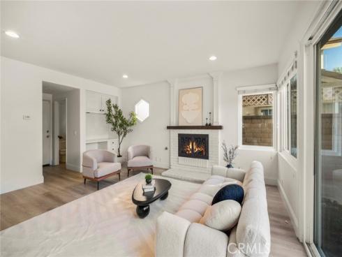 26732  Trasmiras  , Mission Viejo, CA