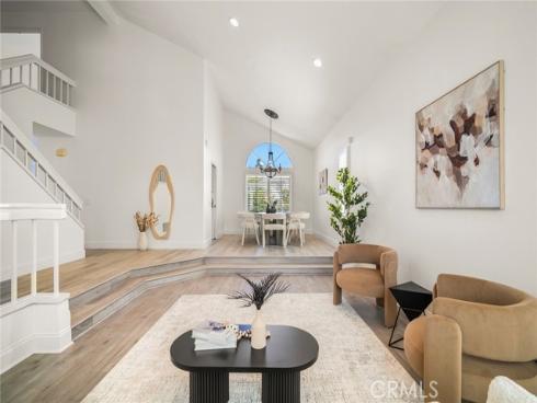 26732  Trasmiras  , Mission Viejo, CA