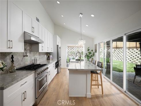 27075  La Fuente  , Mission Viejo, CA