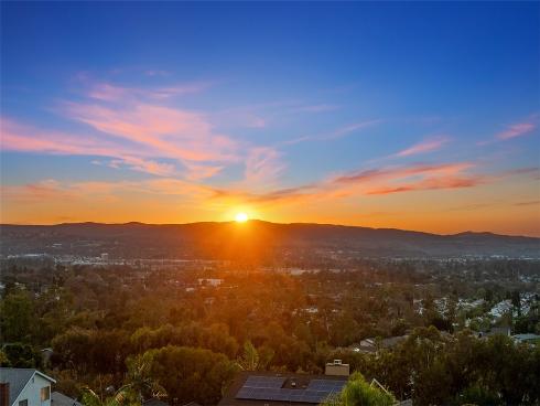 27197  Via Aurora  , Mission Viejo, CA