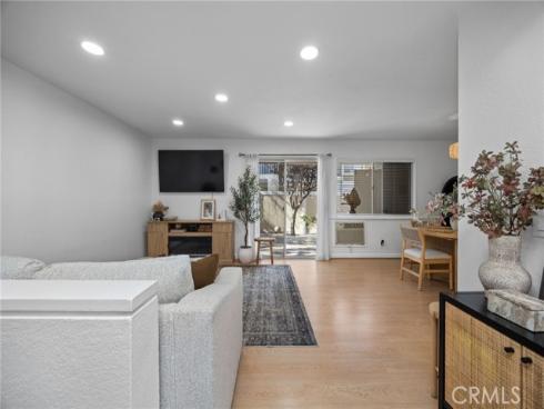 26212  Los Viveros  215 , Mission Viejo, CA