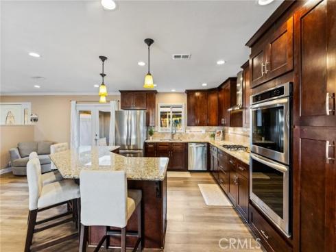 25571  Vesuvia  , Mission Viejo, CA