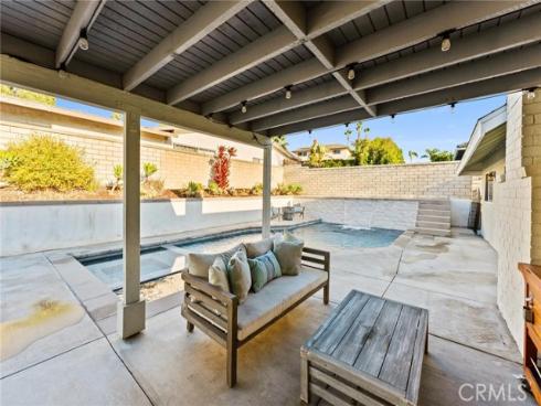 25571  Vesuvia  , Mission Viejo, CA