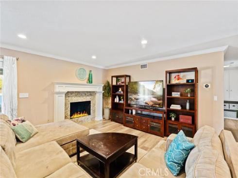 25571  Vesuvia  , Mission Viejo, CA