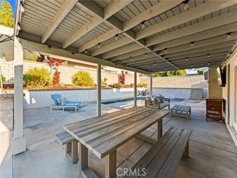 25571  Vesuvia  , Mission Viejo, CA