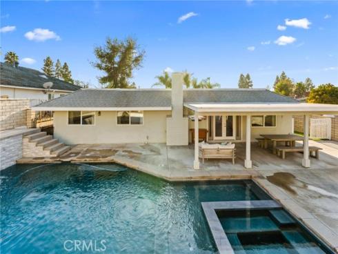 25571  Vesuvia  , Mission Viejo, CA