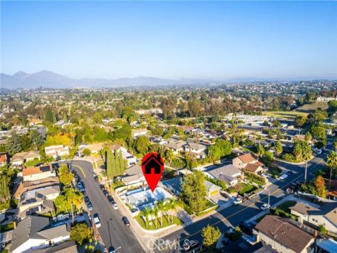 25571  Vesuvia  , Mission Viejo, CA