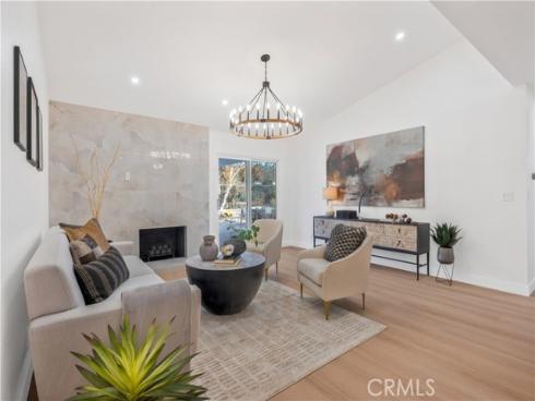 21952  Esplendor  , Mission Viejo, CA