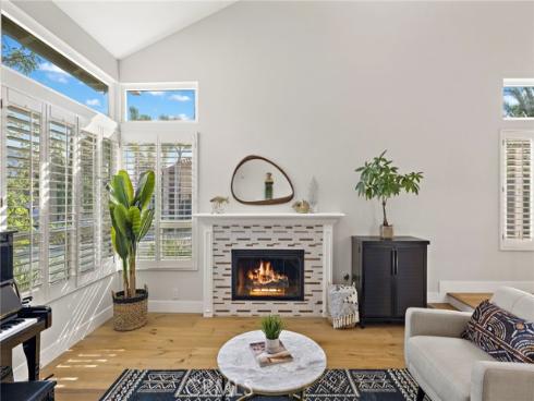 26681  Trasmiras  , Mission Viejo, CA