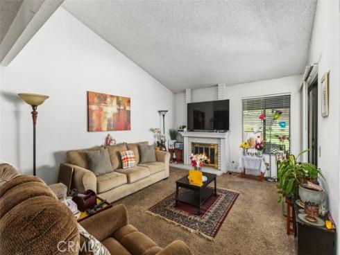 23574  Villena  , Mission Viejo, CA