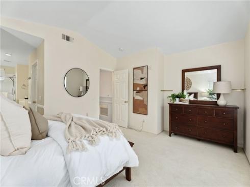 33  Montgomery  , Mission Viejo, CA