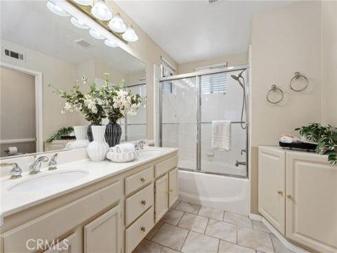 33  Montgomery  , Mission Viejo, CA