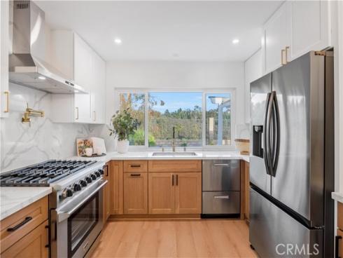 21952  Esplendor  , Mission Viejo, CA