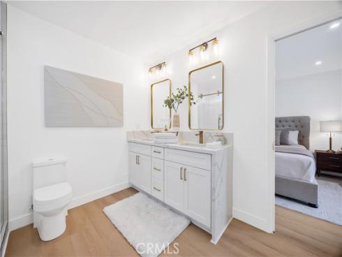 21952  Esplendor  , Mission Viejo, CA