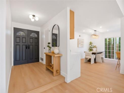 21952  Esplendor  , Mission Viejo, CA