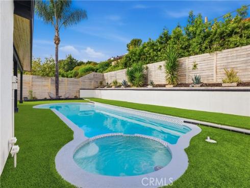 26485  Avenida Deseo  , Mission Viejo, CA