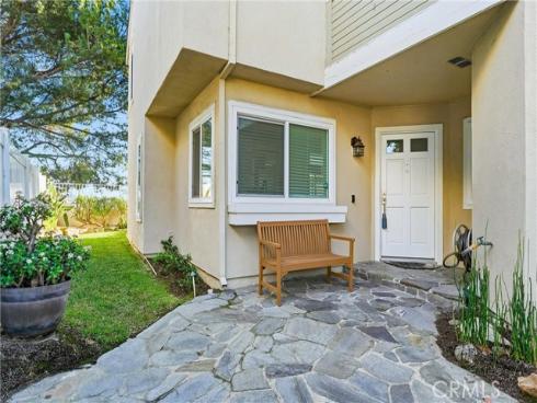 27832  Aberdeen  56 , Mission Viejo, CA