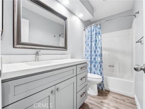 27832  Aberdeen  56 , Mission Viejo, CA