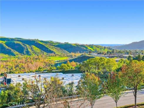 27832  Aberdeen  56 , Mission Viejo, CA