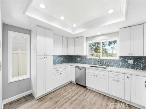 27832  Aberdeen  56 , Mission Viejo, CA