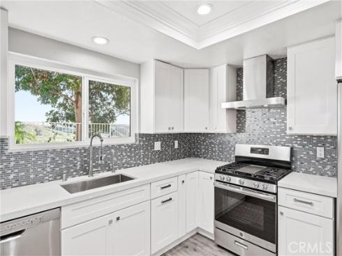 27832  Aberdeen  56 , Mission Viejo, CA