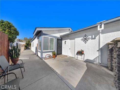 21511  Aguilar  , Mission Viejo, CA