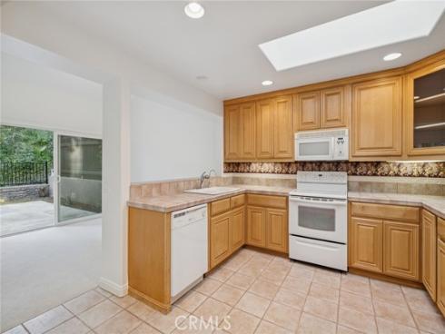 24731  Daphne  , Mission Viejo, CA