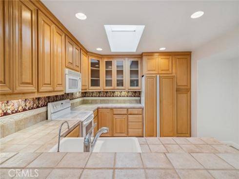 24731  Daphne  , Mission Viejo, CA