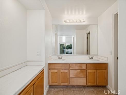 24731  Daphne  , Mission Viejo, CA
