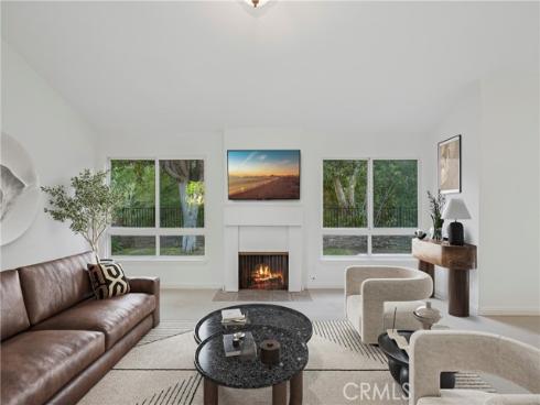 24731  Daphne  , Mission Viejo, CA