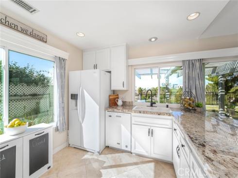 26041  Avenida Bonachon  , Mission Viejo, CA