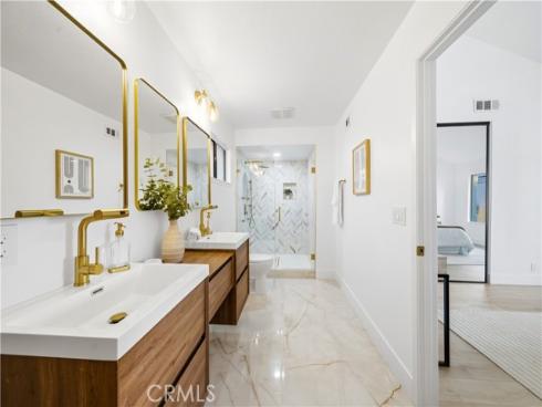 26542  Azuer  , Mission Viejo, CA