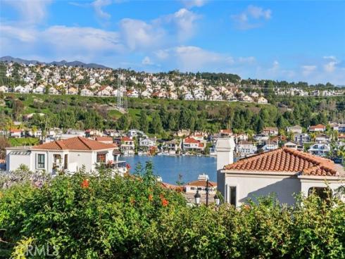 22522  Campos  , Mission Viejo, CA