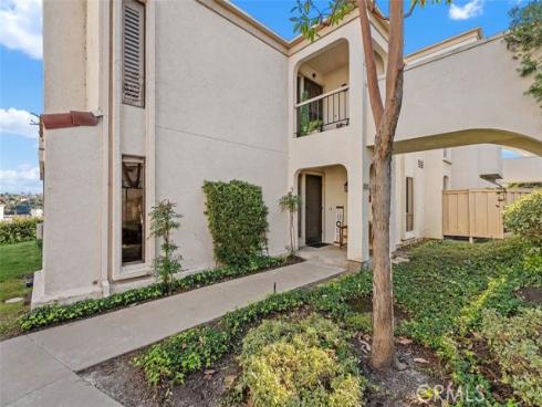 22522  Campos  , Mission Viejo, CA