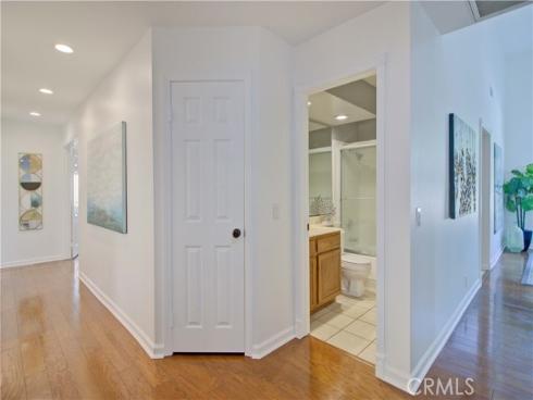 22261  Sisante  , Mission Viejo, CA