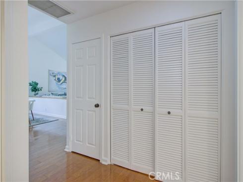 22261  Sisante  , Mission Viejo, CA