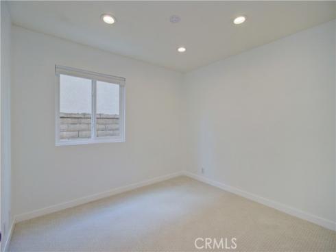 22261  Sisante  , Mission Viejo, CA