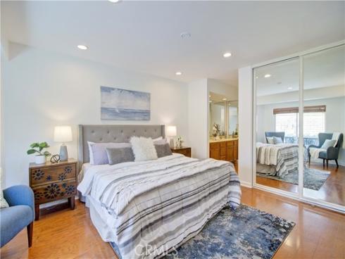 22261  Sisante  , Mission Viejo, CA