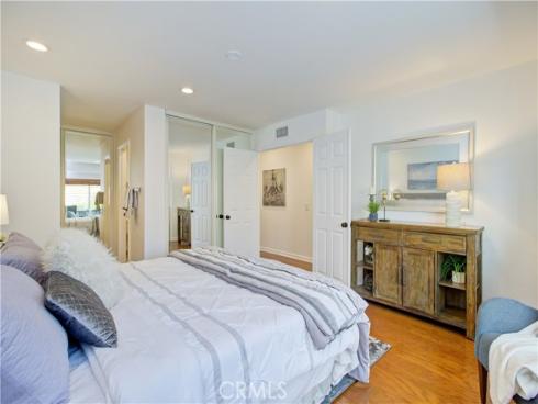 22261  Sisante  , Mission Viejo, CA