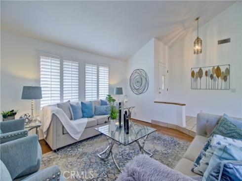 22261  Sisante  , Mission Viejo, CA