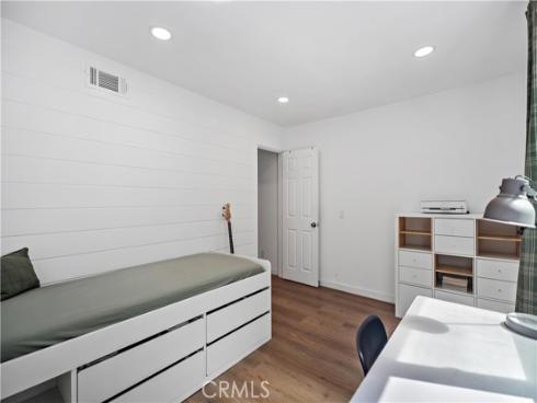 25948  Robin  20  Circle, Mission Viejo, CA